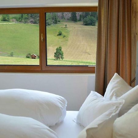 Hotel Trenker Braies  Esterno foto