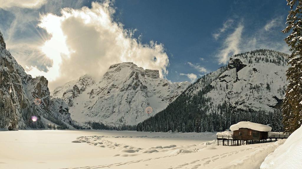 Hotel Trenker Braies  Esterno foto