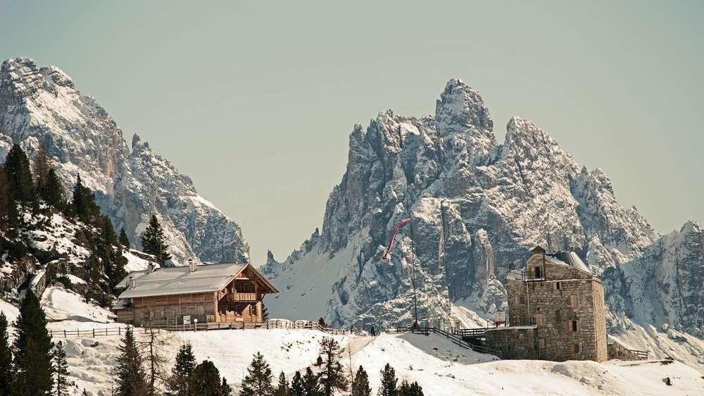 Hotel Trenker Braies  Esterno foto