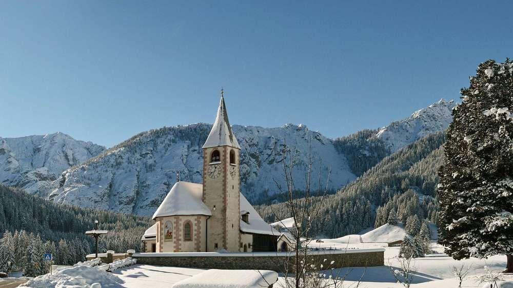 Hotel Trenker Braies  Esterno foto