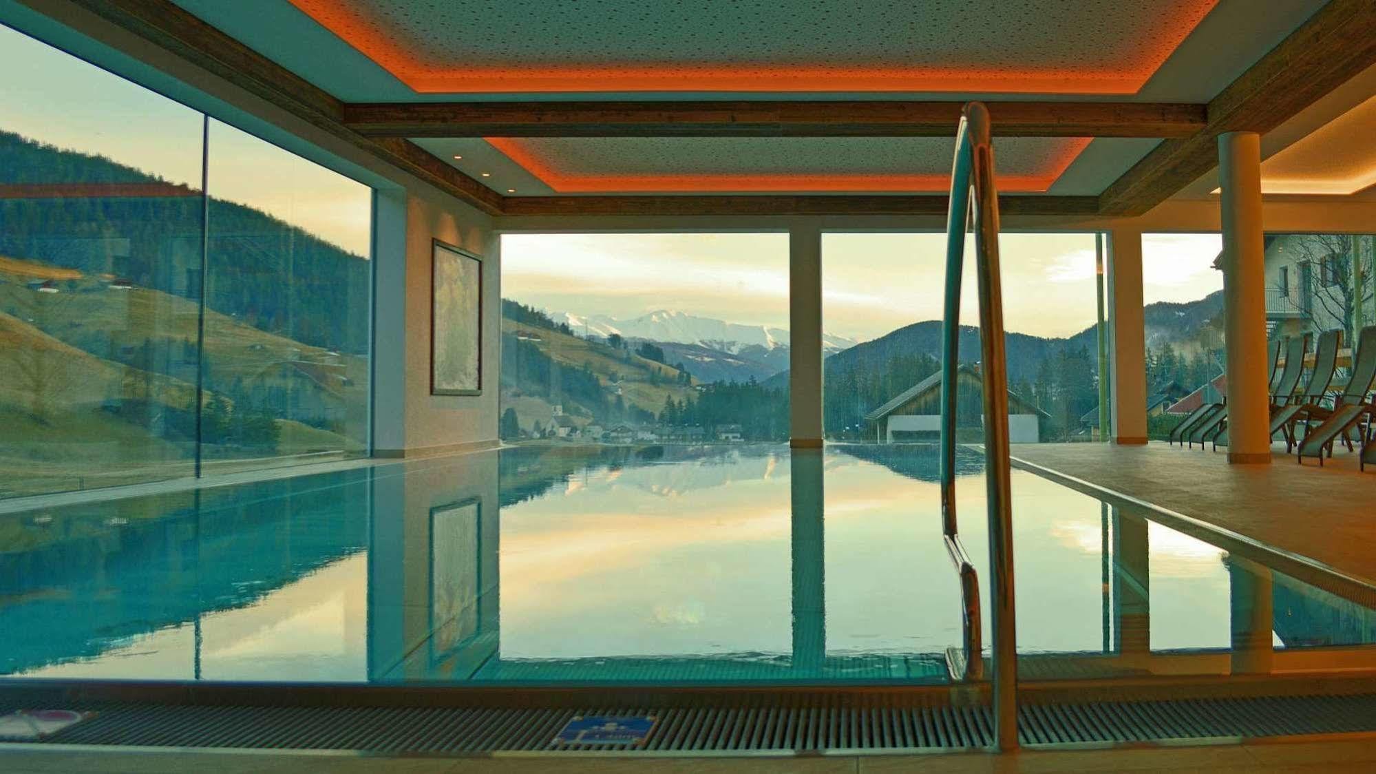 Hotel Trenker Braies  Esterno foto