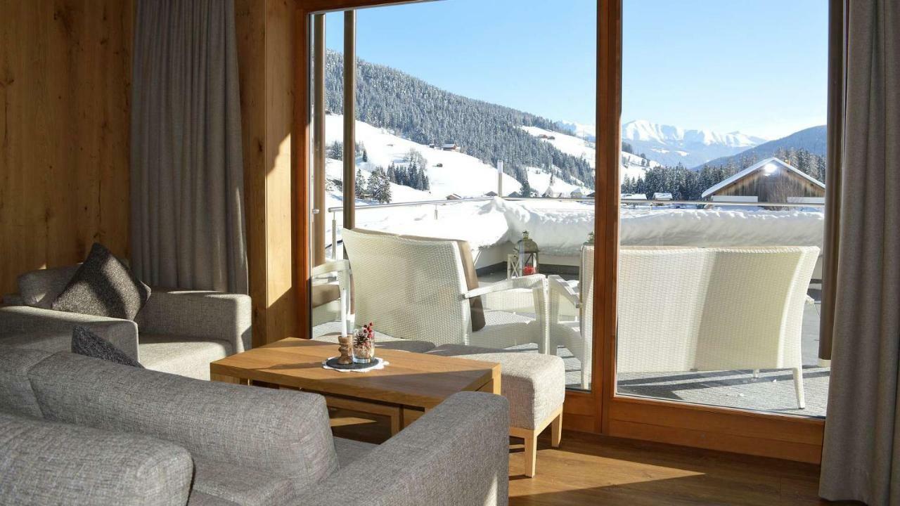 Hotel Trenker Braies  Esterno foto