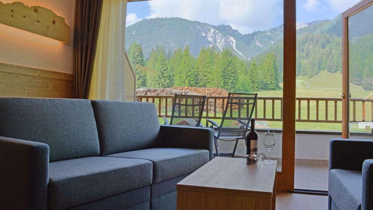 Hotel Trenker Braies  Esterno foto