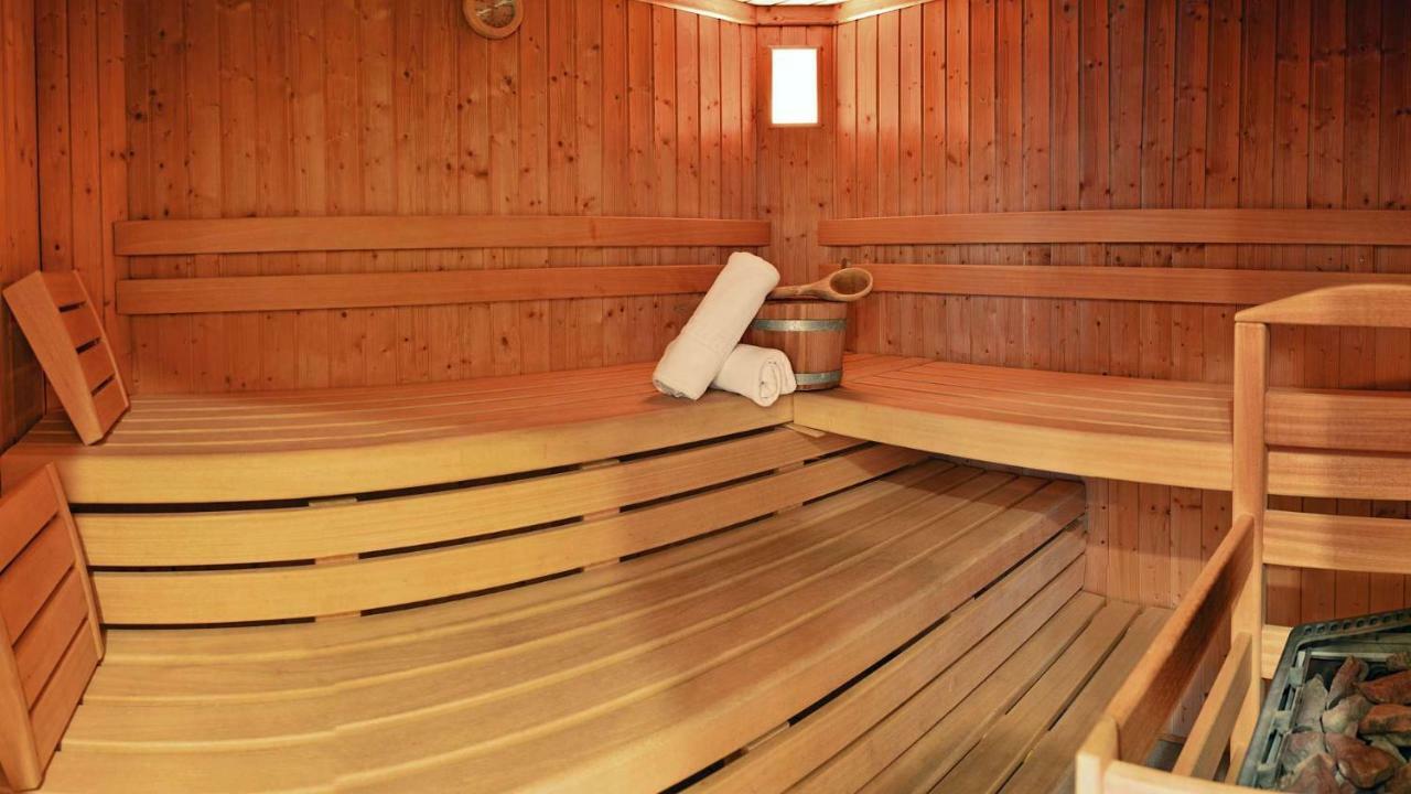 Hotel Trenker Braies  Esterno foto